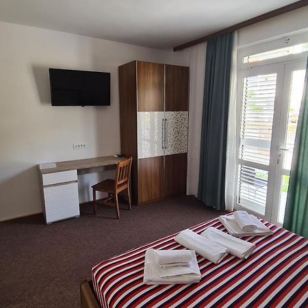 Studio Apartment Boksic Mlini Luaran gambar