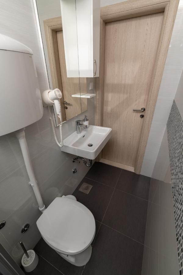 Studio Apartment Boksic Mlini Luaran gambar