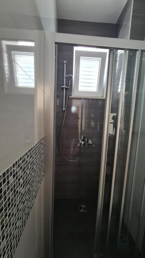 Studio Apartment Boksic Mlini Luaran gambar