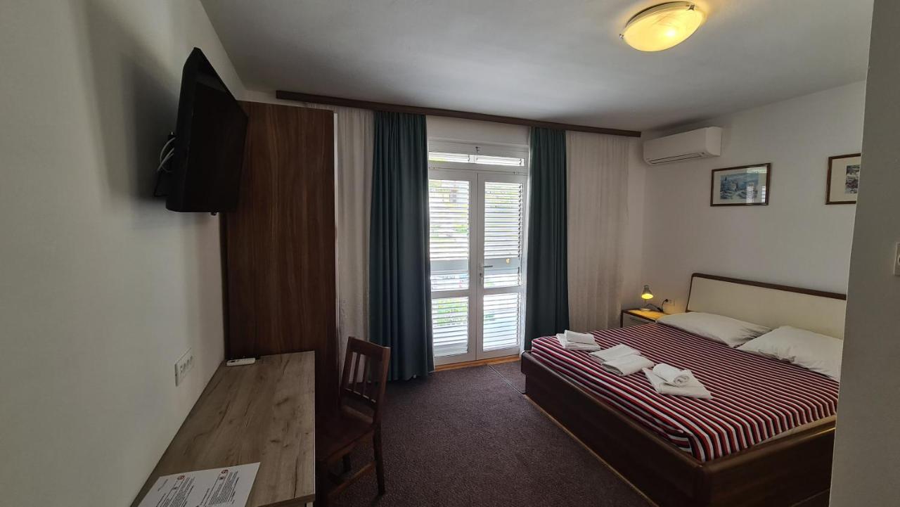 Studio Apartment Boksic Mlini Luaran gambar